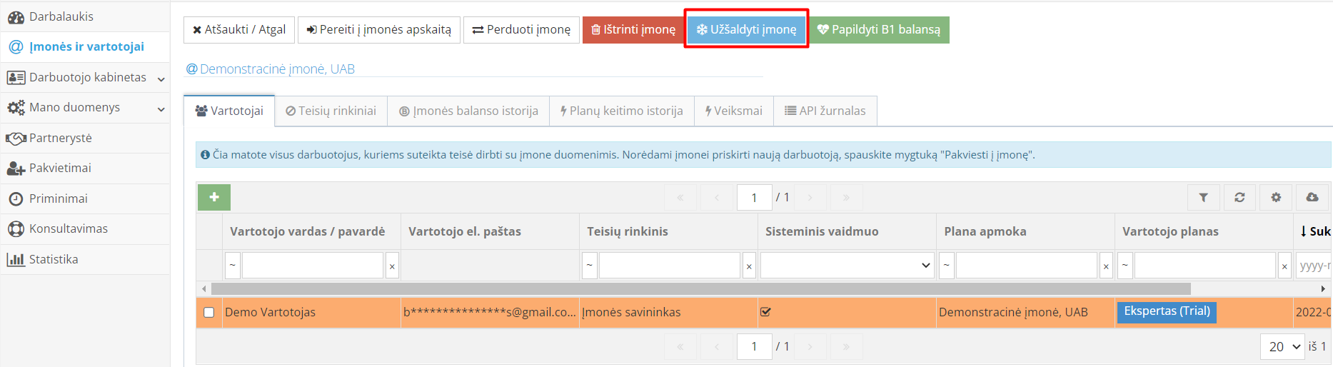 Užšaldyti įmonę mygtuko paspaudimas programoje